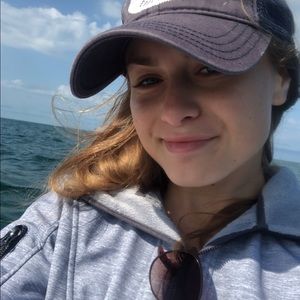 Meet your Posher, Emily